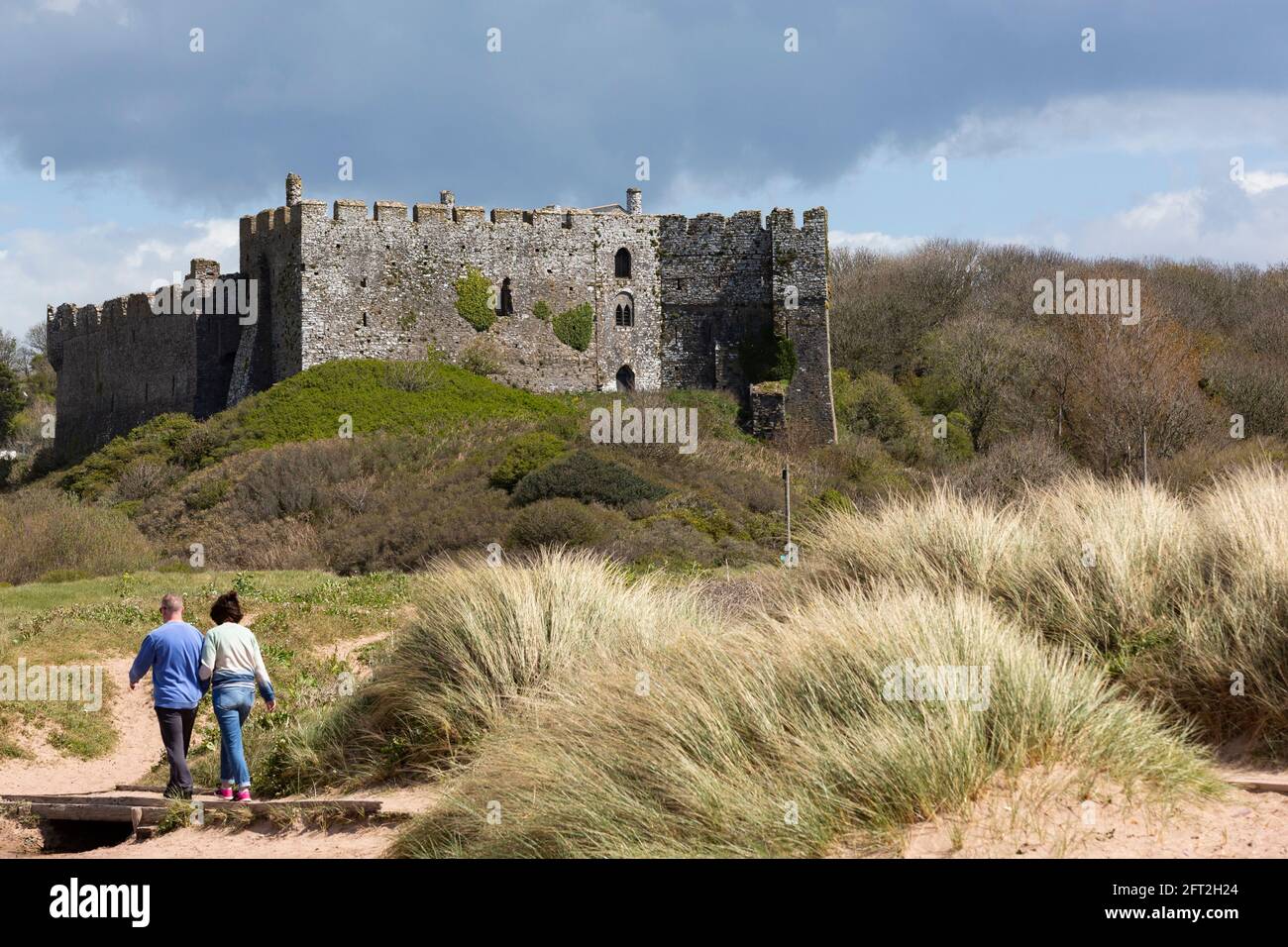 Castello di Manorbier vicino a Tenby, Pembrokeshire, Galles Foto Stock