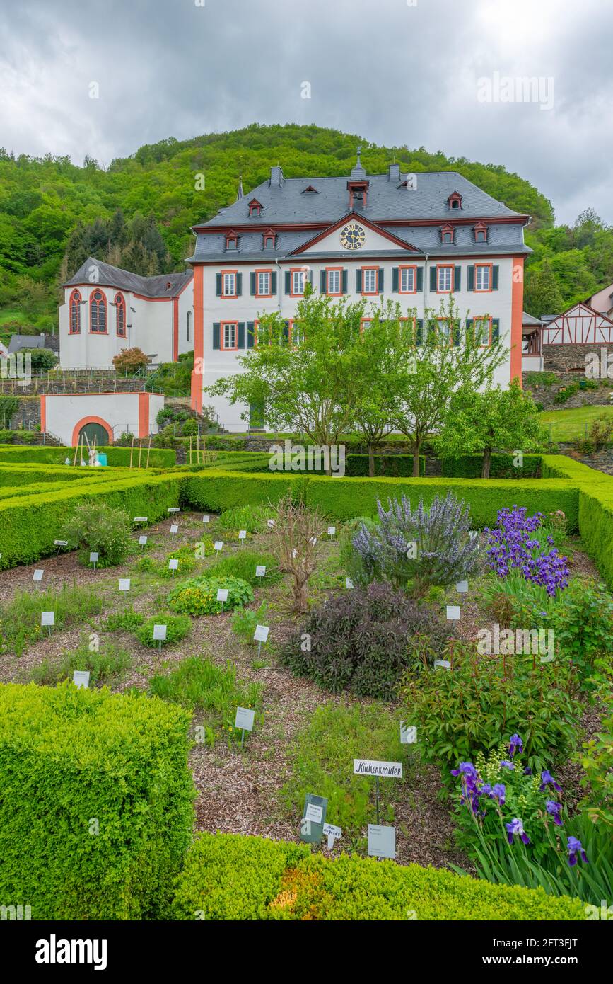 Ex convento benedettino Hirzenach, stile barocco, patrimonio mondiale dell'UNESCO Valle del Medio Reno superiore, Renania-Palatinato, Germania Foto Stock