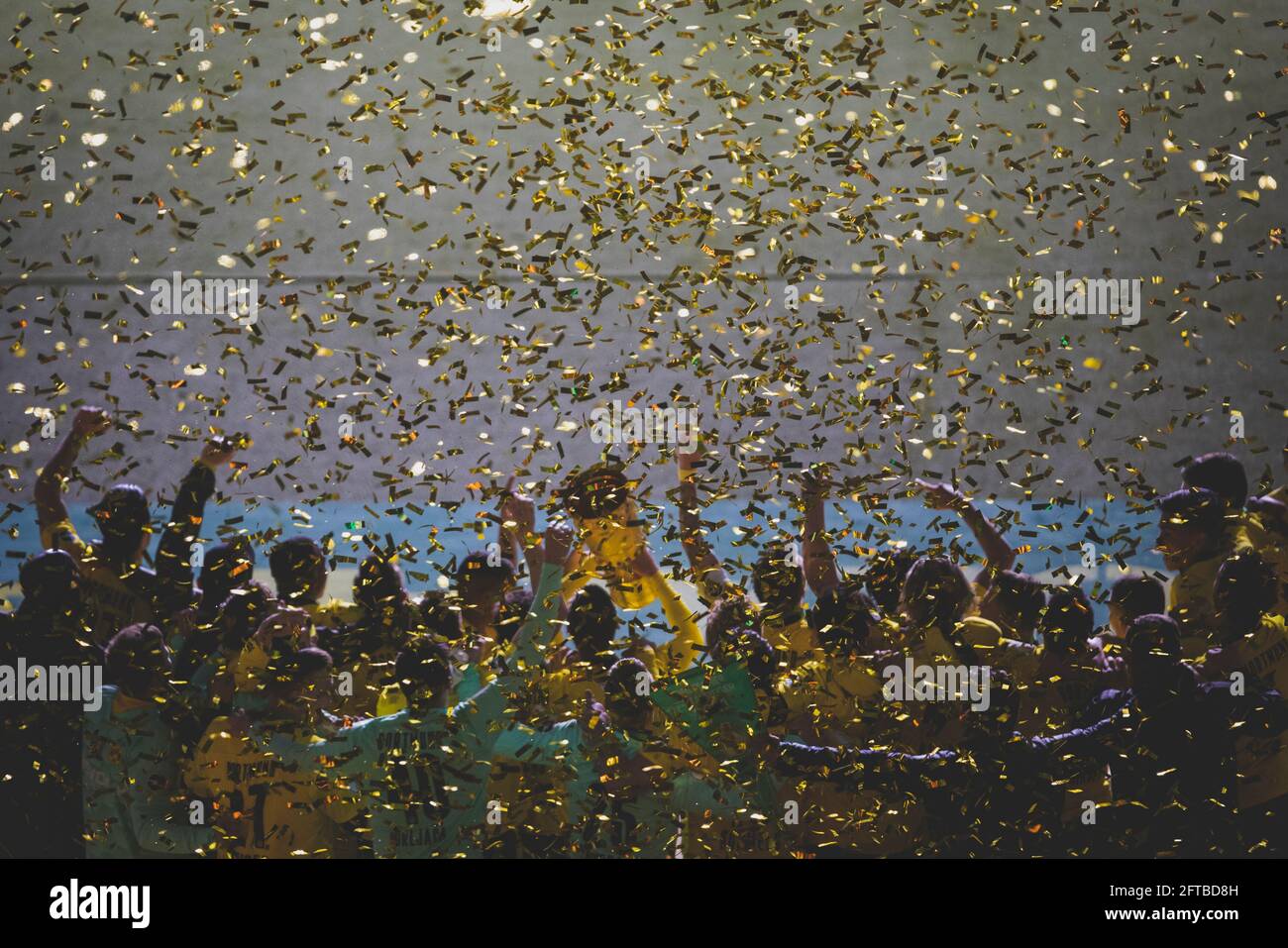 Berlino, Olympiastadion 13.05.21: Team Dortmund con Marco Reus (BVB), Erling Haaland (BVB), Jude Bellingham (BVB) festeggiano la vittoria 4:1 dopo la Foto Stock