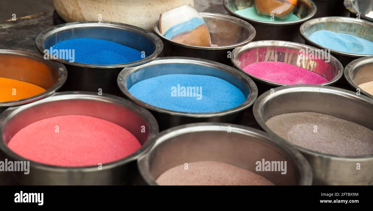 Sabbia colorata per la decorazione immagini e fotografie stock ad