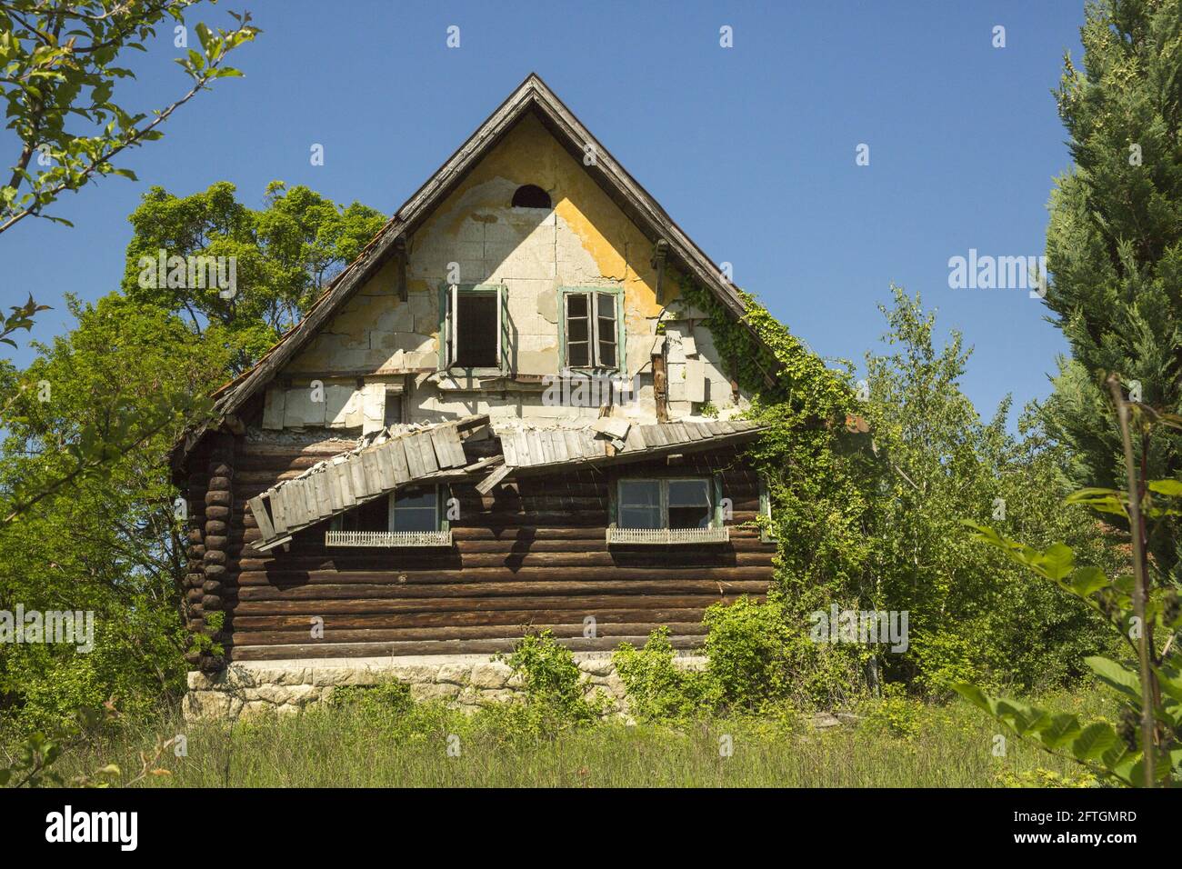 Distruzione della casa tradizionale Foto Stock