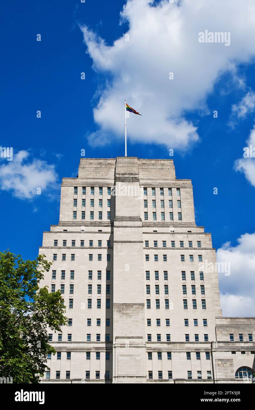Senato House, un edificio Art Deco che ospita il centro amministrativo dell'Università di Londra in un sito patrimonio storico di grado II Foto Stock