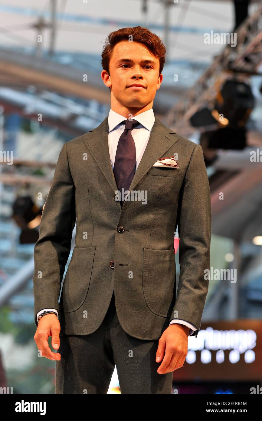 Monte Carlo, Monaco. 21 maggio 2021. Nyck de Vries (NLD) pilota di Formula 1 Mercedes AMG all'Amber Lounge Fashion Show. Gran Premio di Monaco, venerdì 21 maggio 2021. Monte Carlo, Monaco. Credit: James Moy/Alamy Live News Foto Stock