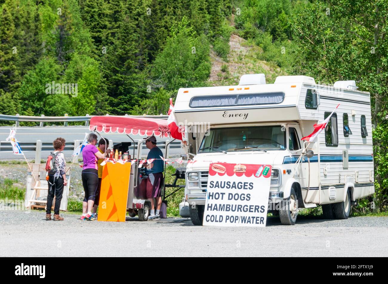 Una bancarella di hamburger a una fermata sulla Trans Canada Highway a Terranova. Foto Stock