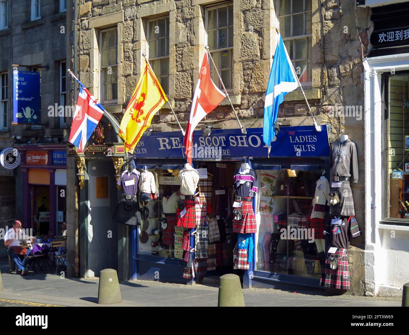 Negozio di articoli da regalo scozzese Real Scot Shop a Royal Mile Edinburgh Foto Stock