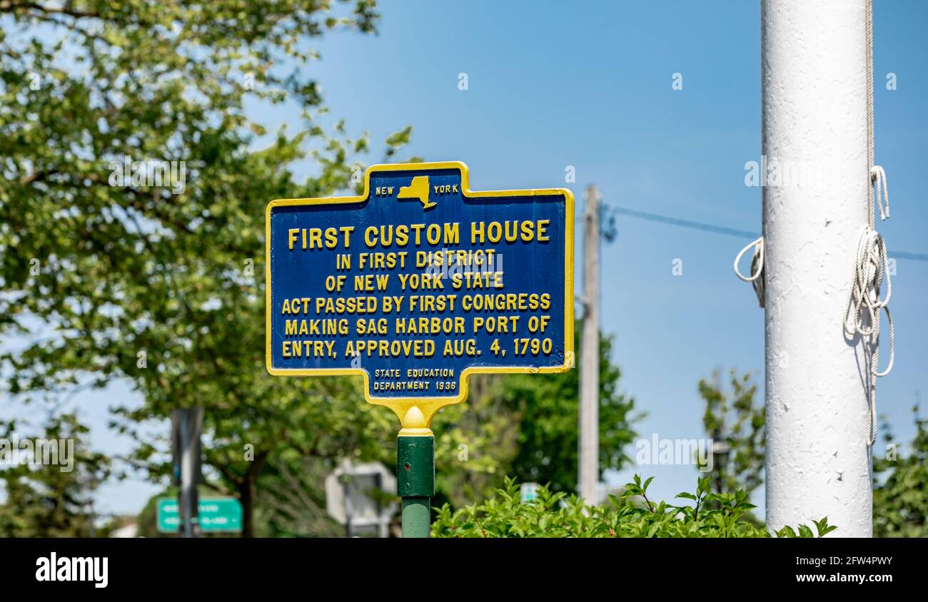 NY state Historical segno che segna la prima Custom House, Sag Harbour, NY Foto Stock