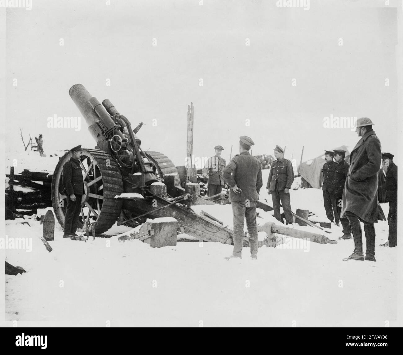 Prima guerra mondiale, prima guerra mondiale, fronte occidentale - Howitzer pesante nella neve, Francia Foto Stock