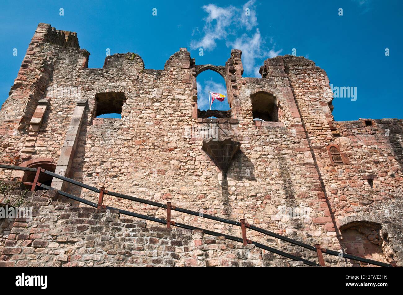 Rovine del Castello di Hochburg in Emmendingen vicino a Freiburg im Breisgau; Foresta Nera; Baden-Württemberg, Germania Foto Stock