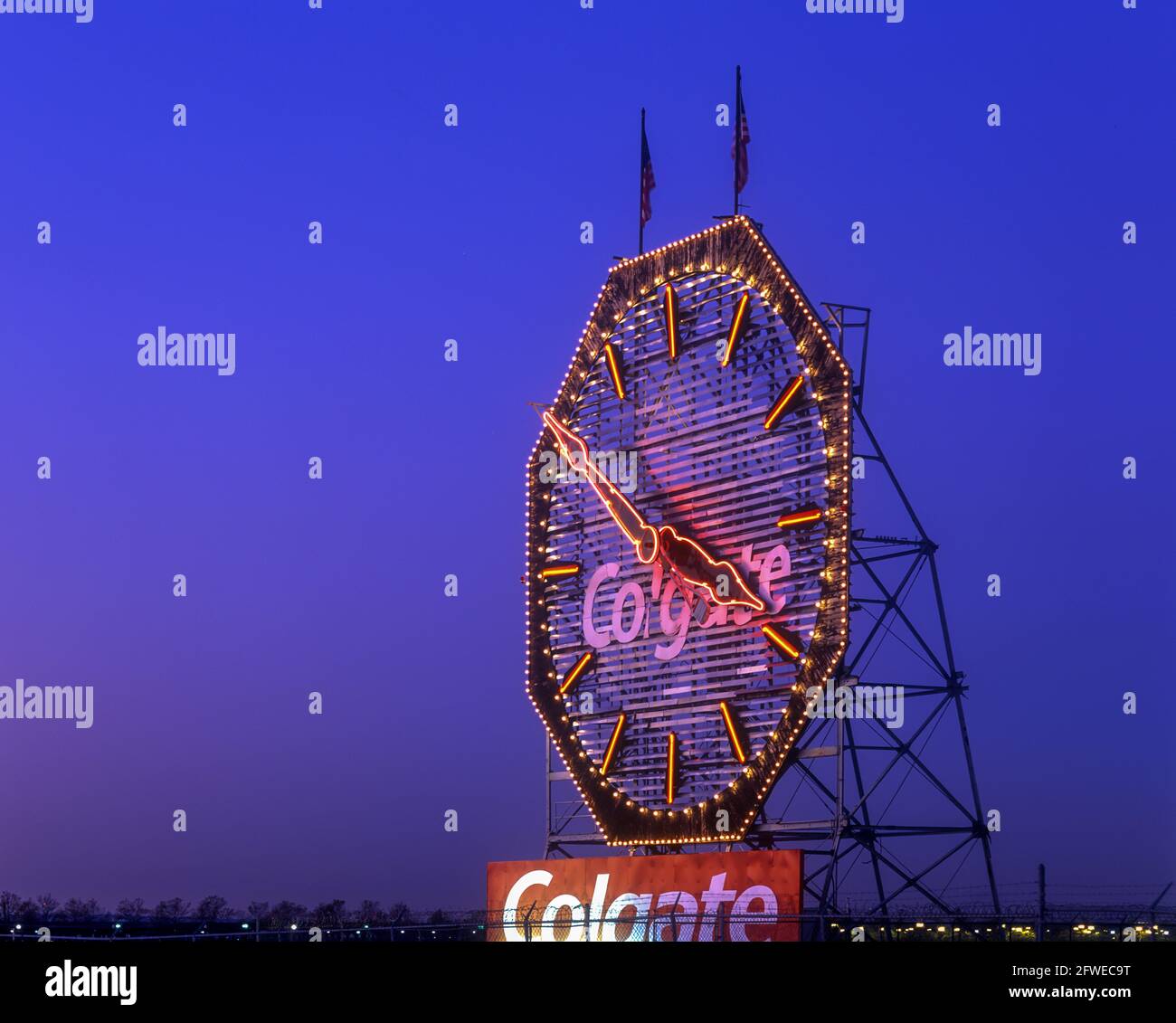 2005 OROLOGIO STORICO OTTAGONALE DEL CANCELLO (©COLGATE PALMOLIVE CO 1924) WATERFRONT JERSEY CITY NEW JERSEY USA Foto Stock