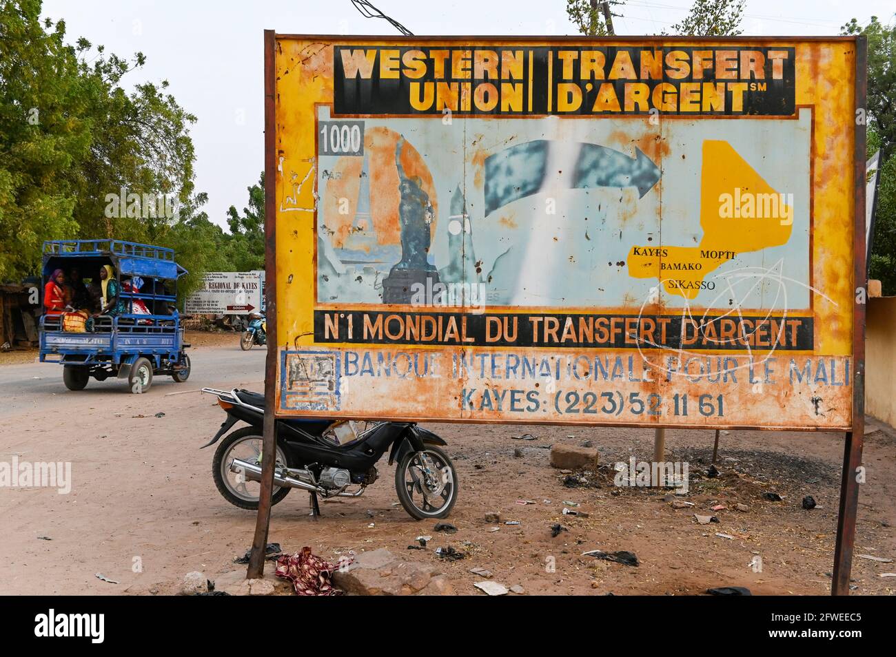MALI, Kayes, Western Union, servizio di trasferimento di denaro globale / Geld Transfer Dienst mit Western Union Foto Stock