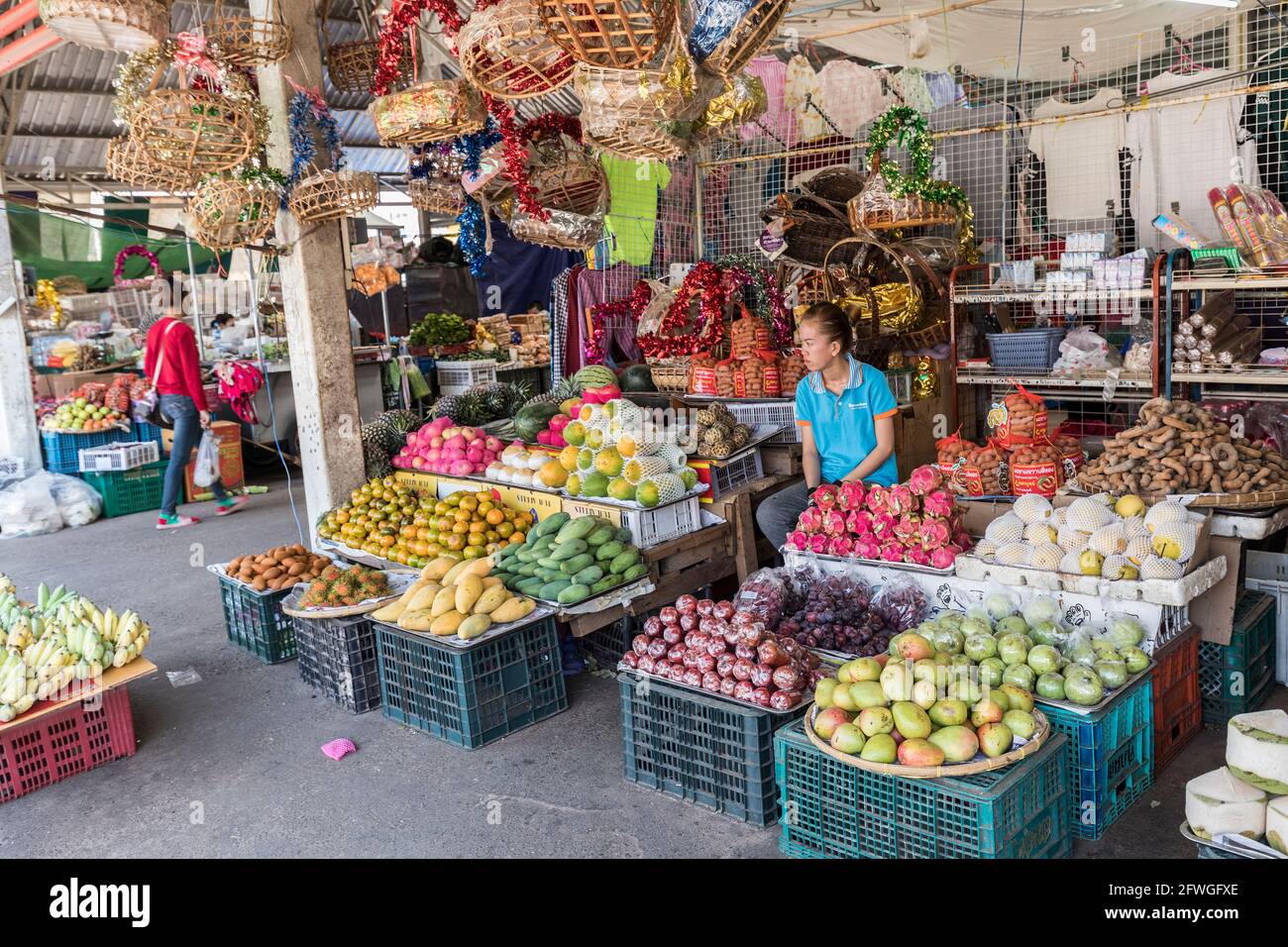 Bancarella del mercato della frutta, Pakse, Laos Foto Stock