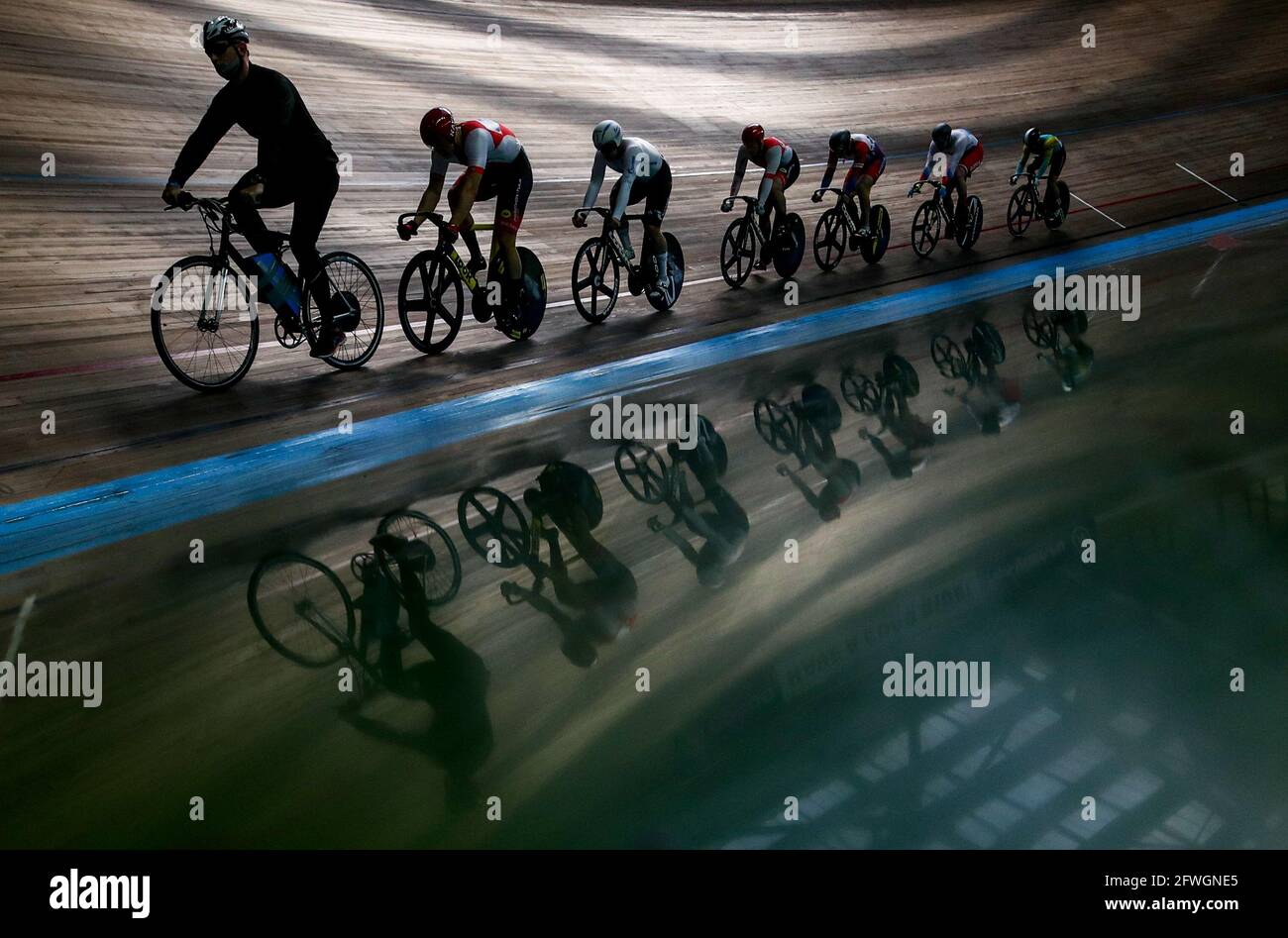 Mosca, Russia. 22 maggio 2021. Partecipanti al Gran Premio di Mosca 2021 pista ciclabile al Krylatskoye Velodrome. Credit: Sergei Bobylev/TASS/Alamy Live News Foto Stock