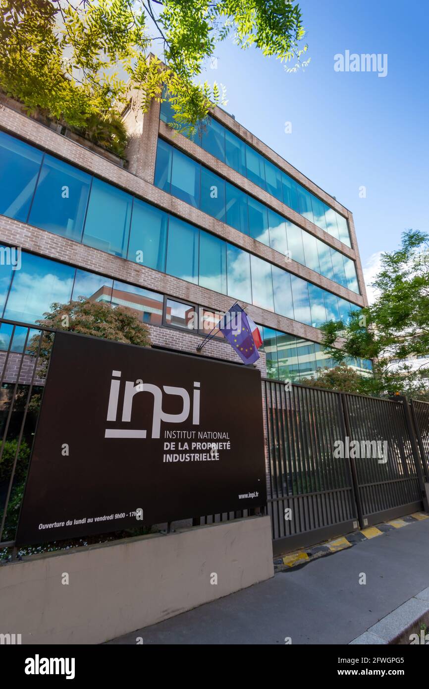 Vista esterna della sede centrale dell'INPI, Istituto nazionale della proprietà industriale, ente pubblico francese incaricato di marchi e brevetti Foto Stock