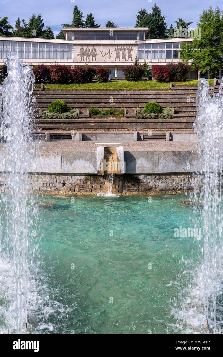 Il Museo della Jugoslavia, con la tomba di Josip Broz Tito situata nella Casa  dei Fiori a Belgrado, in Serbia, il 22 maggio 2021. È il museu più visitato  Foto stock - Alamy