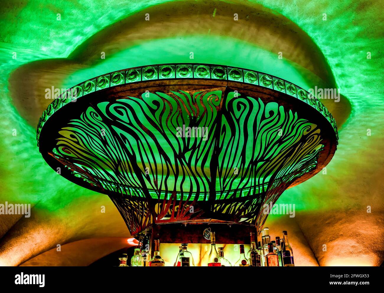 Decorazione ornata sopra una barra circolare Foto Stock