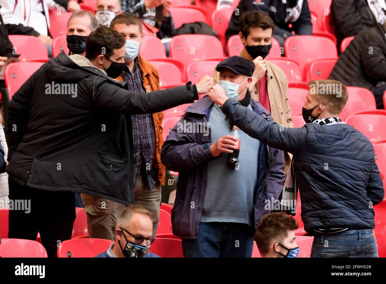 Londra, Regno Unito. 22 maggio 2021 - Londra, Regno Unito: Hereford FC prendere AFC Hornchurch nella finale del Trofeo fa. Credit: Thomas Jackson Credit: Thomas Jackson/Alamy Live News Foto Stock
