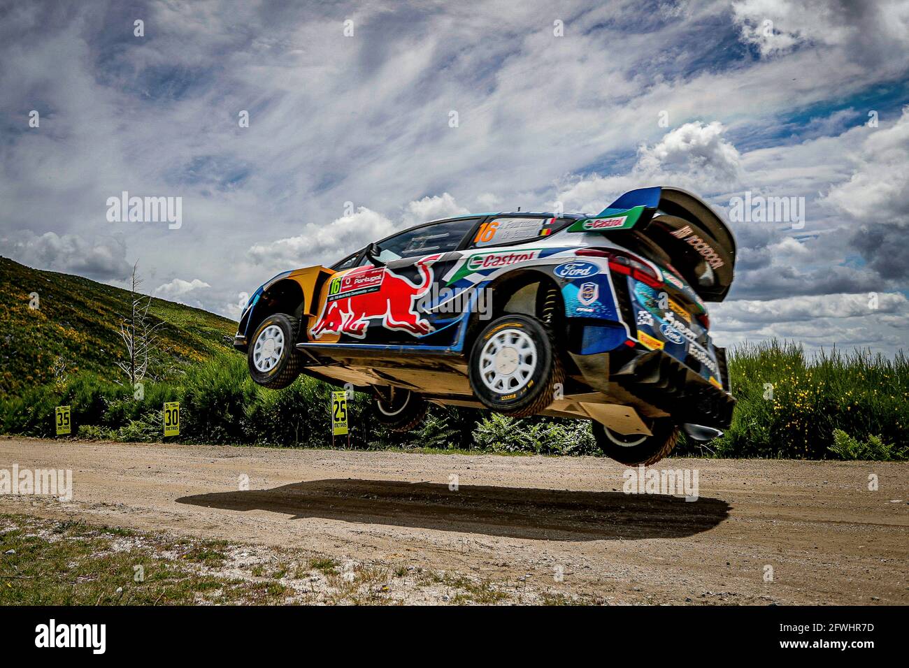 Matosinhos, Portogallo. 22 maggio 2021. 16 Adrien FOURMAUX (fra), Renaud JAMOUL (bel), M-SPORT FORD WORLD RALLY TEAM, FORD Fiesta WRC, azione durante il Rally de Portugal 2021, 4° appuntamento del FIA WRC 2021, Campionato Mondiale Rally FIA, dal 20 al 23 maggio 2021 a Matosinhos, Portogallo - Foto Paulo Maria / DPPI Credit: DPPI Media/Alamy Live News Foto Stock