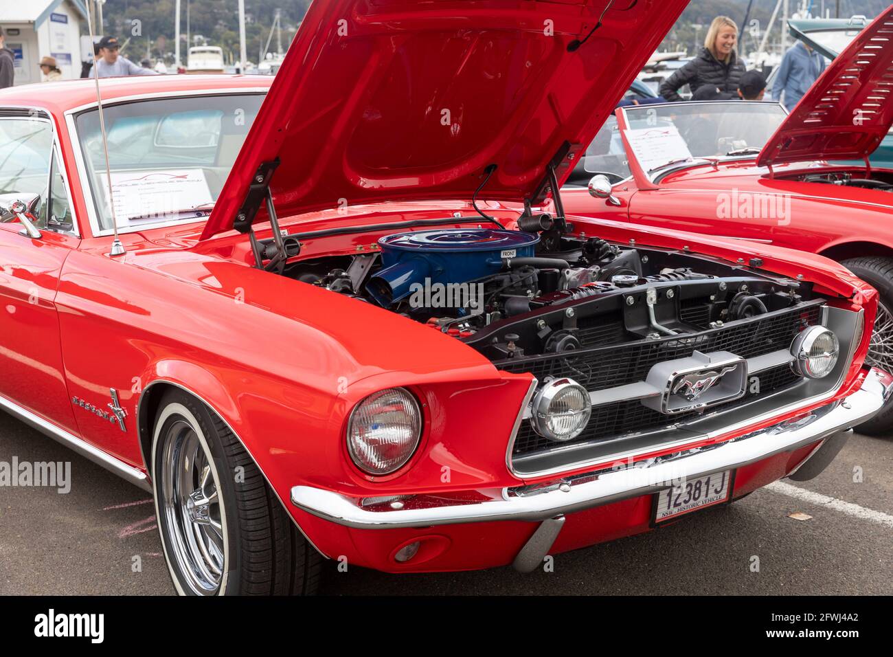 Auto Red Ford Mustang 1967 ad una fiera di Sydney, Australia Foto Stock