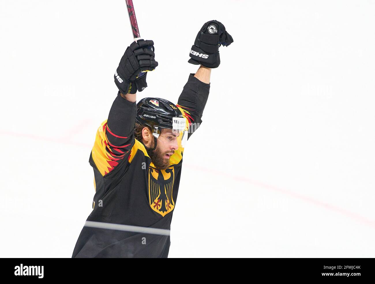 Riga, Lettonia. 22 maggio 2021. Matthias PLACHTA, punteggio DEB 22, goal shoots , Tor, Treffer, 0-1 NORVEGIA - GERMANIA IIHF ICE HOCKEY WORLD CHAMPIONSHIPS Gruppo B a riga, Lettonia, Lettland, 22 maggio 2021, Stagione 2020/2021 © Peter Schatz / Alamy Live News Credit: Peter Schatz/Alamy Live News Foto Stock