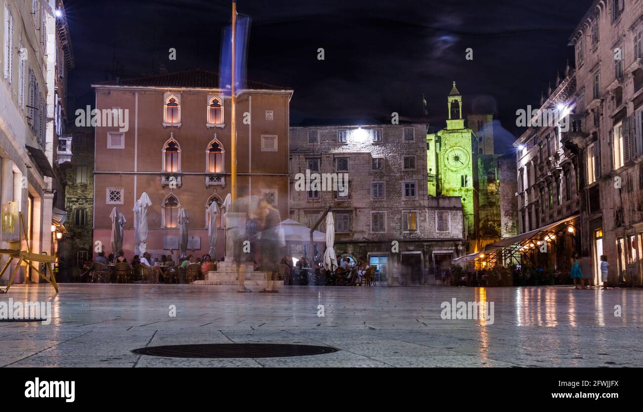 Palazzo di Diocleziano nella città vecchia di Spalato, la seconda città più grande della Croazia e una città storica con antiche origini greche e romane Foto Stock