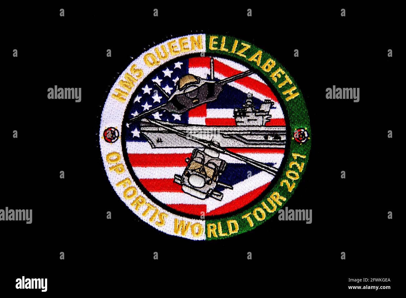 HMS Queen Elizabeth - Operation Fortis World Tour 2021 implementazione Patch collettori Foto Stock