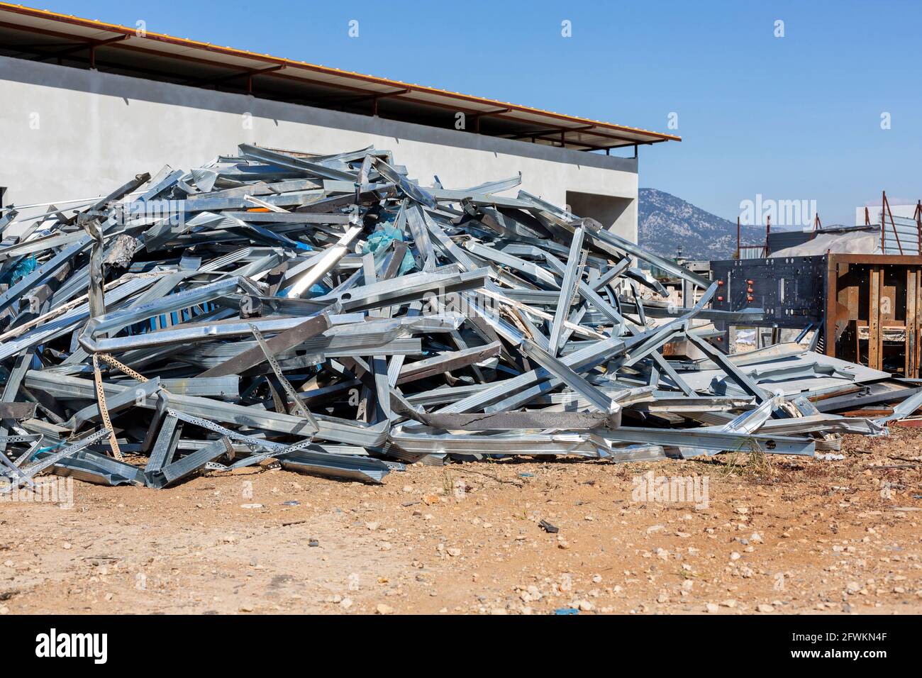 Pila di metallo separata come scarto Foto Stock