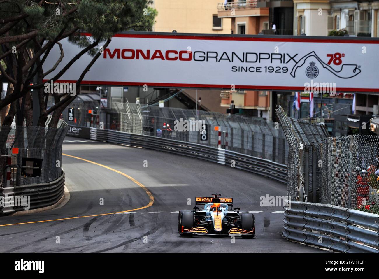 Monte Carlo, Monaco. 23 maggio 2021. Daniel Ricciardo (AUS) McLaren MCL35M. Gran Premio di Monaco, domenica 23 maggio 2021. Monte Carlo, Monaco. Credit: James Moy/Alamy Live News Foto Stock