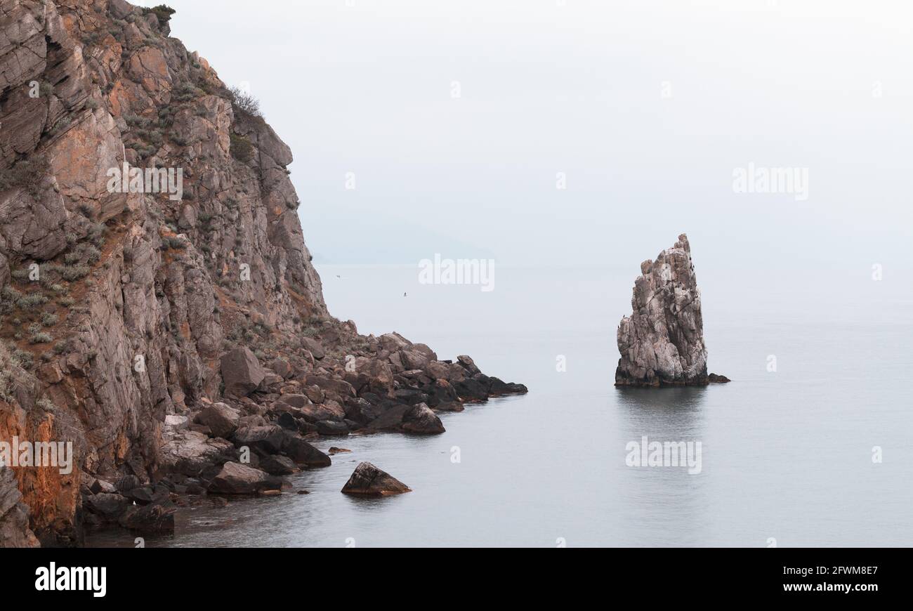 Paesaggio con rocce costiere di Gaspra, Crimea Foto Stock