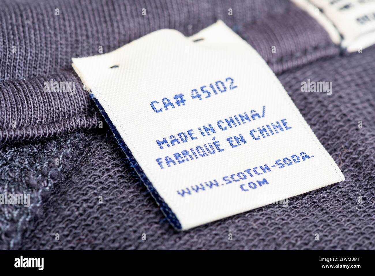Etichetta Made in China su abiti Scotch e Soda Foto Stock