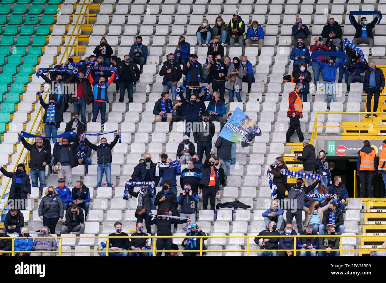 BRUGGE, BELGIO - MAGGIO 23: Tifosi del Club Brugge durante ...