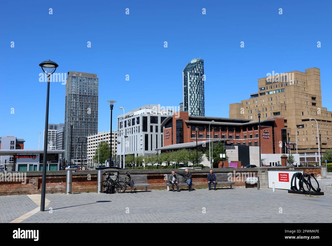 Georges Pier Head a Liverpool in estate Foto Stock