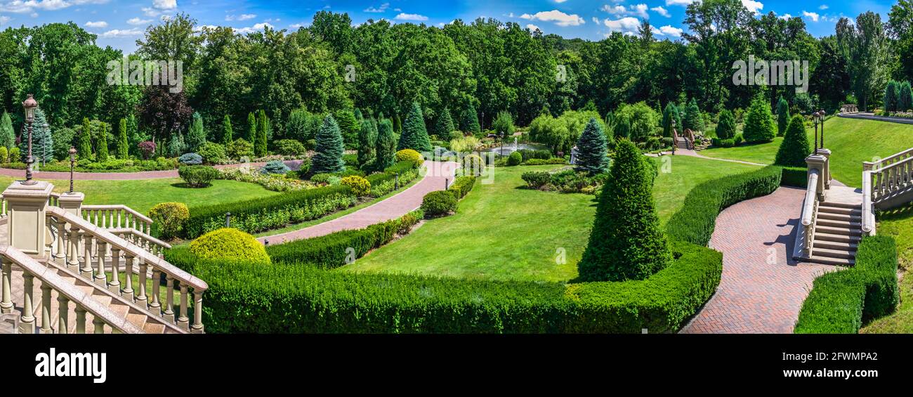 Parco pubblico della residenza Mezhyhirya a Kiev, Ucraina Foto Stock