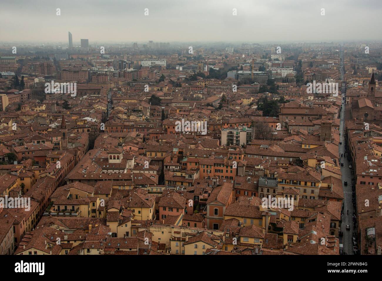 Bologna, Italia, Vista del centro storico da le due torri Foto Stock