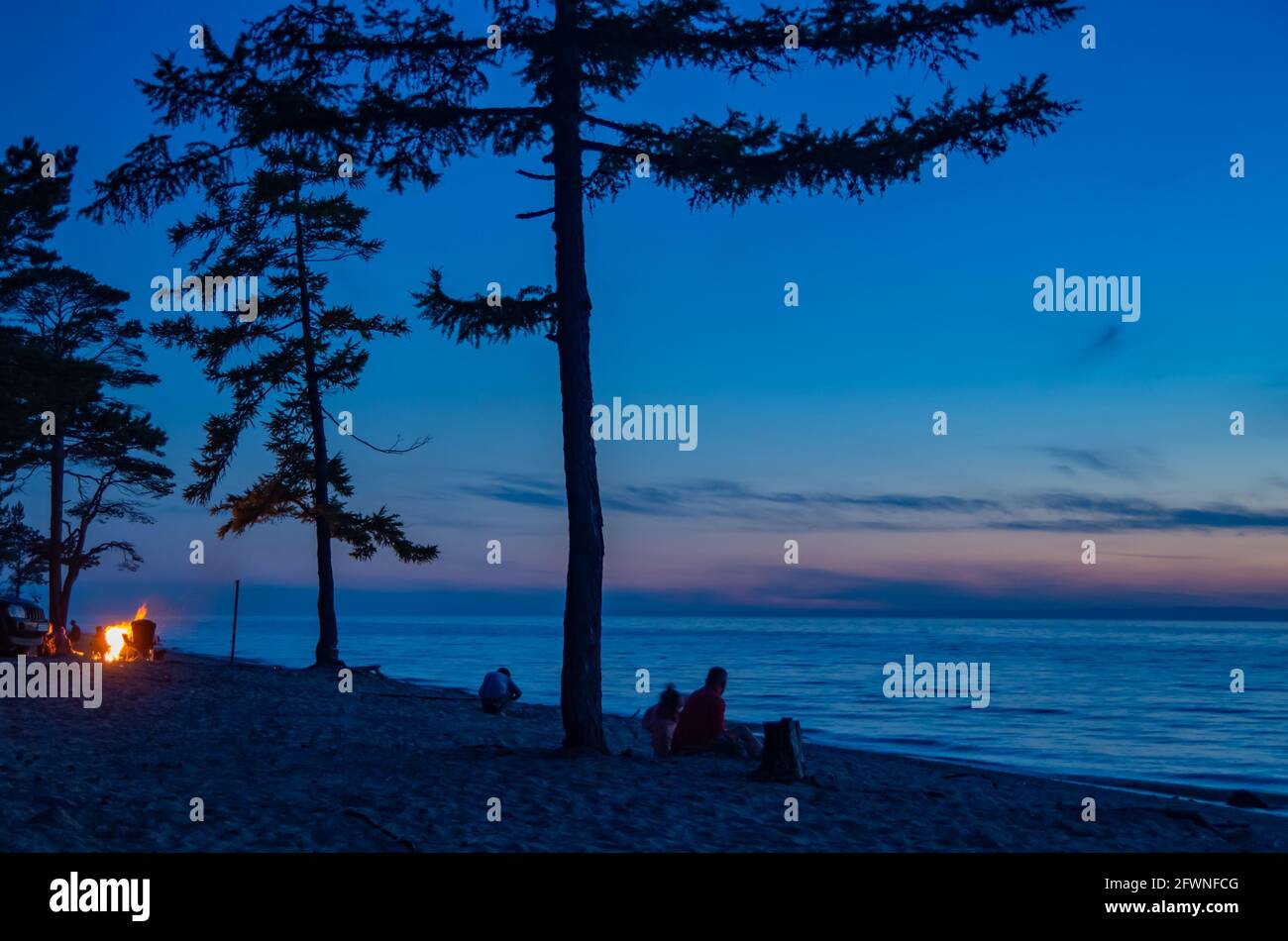 Splendido tramonto sulla spiaggia di sabbia. Foto Stock