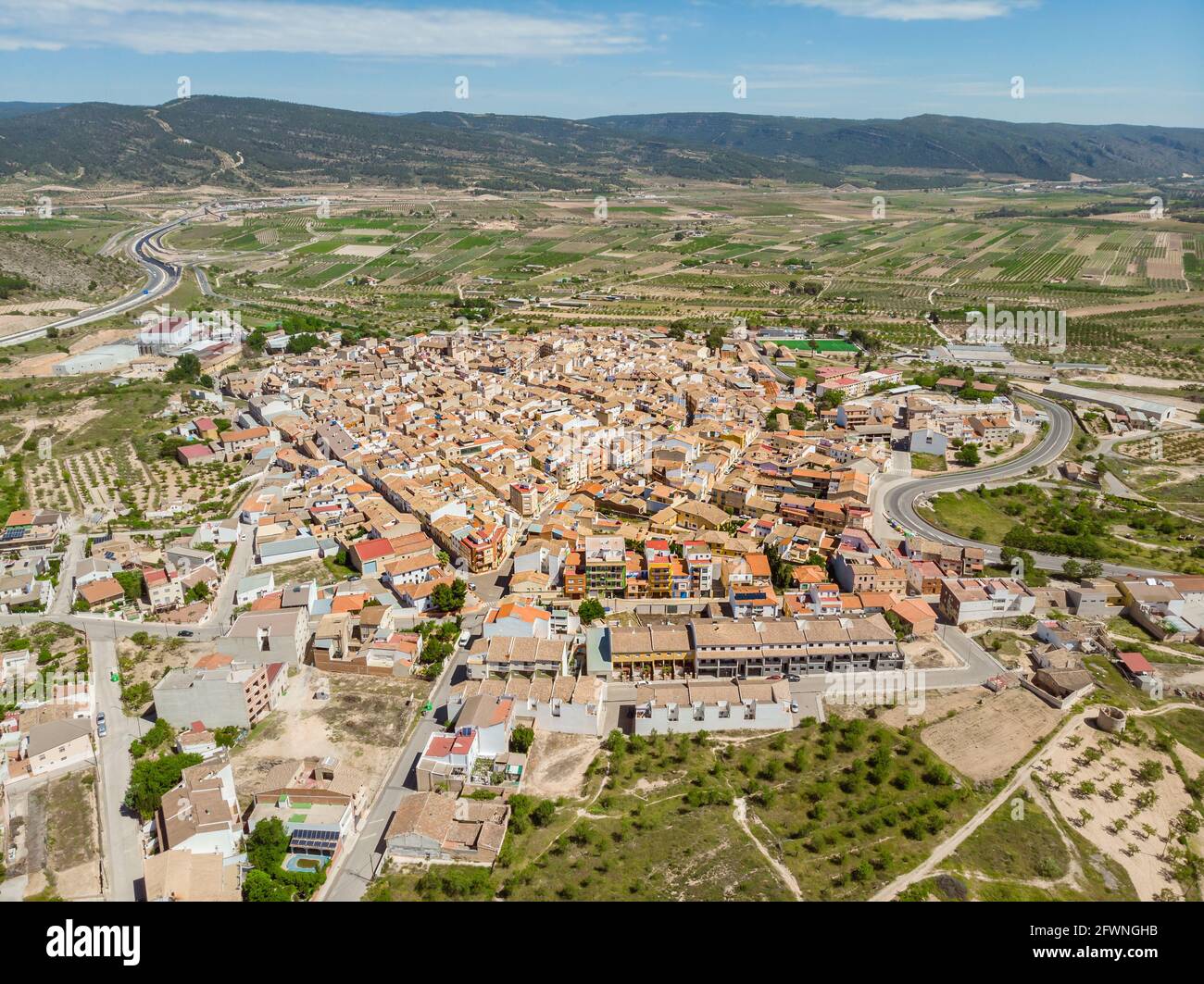 Vista ad alto angolo di una città la Font de la Figuera Valencia, Spagna Foto Stock