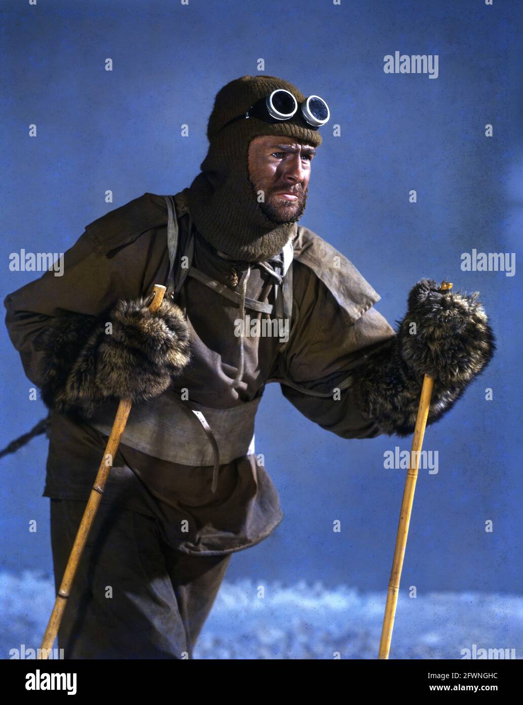 DEREK BOND come Capitano L.E.G. Oates Colour Portrait in SCOTT DEL regista ANTARTICO 1948 CHARLES FREND sceneggiatura Walter Meade e Ivor Montagu dialogo aggiuntivo Mary Hayley Bell produttore Michael Balcon An Ealing Studios produzione / General Film Distributors (GFD) Foto Stock