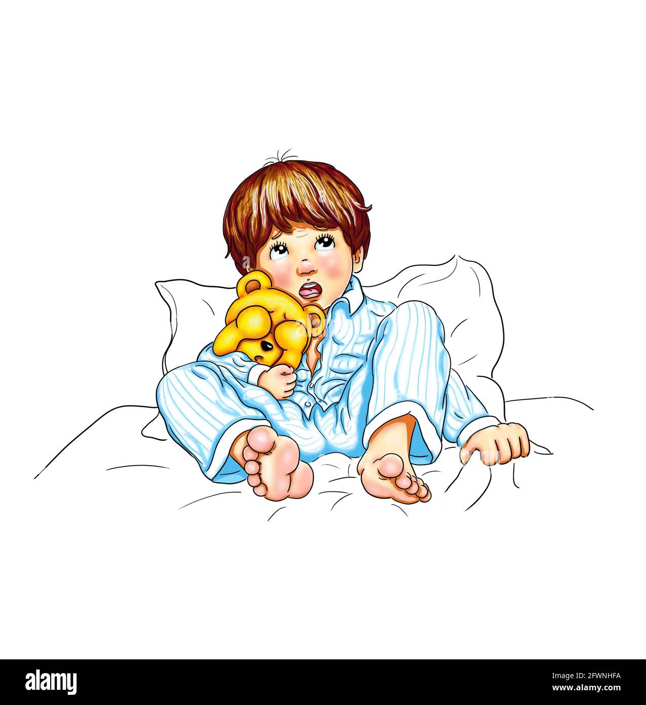 Ragazzo bambino sdraia letto a piedi nudi di notte tenere orsacchiotto in armi occhi paura disturbato insicuro guardare verso l'alto bocca aperta paura mano afferra coperta Foto Stock