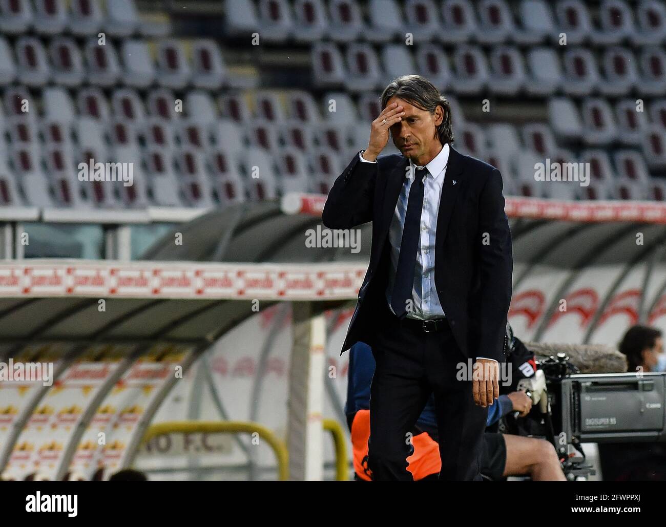 Allenatore capo di Benevento Calcio Filippo Inzaghi reagisce durante la Serie A 2020/21 tra Torino FC e Benevento Calcio allo Stadio Olimpico Grande Torino il 23 maggio 2021 a Torino - Photo ReporterTorino / LiveMedia Foto Stock