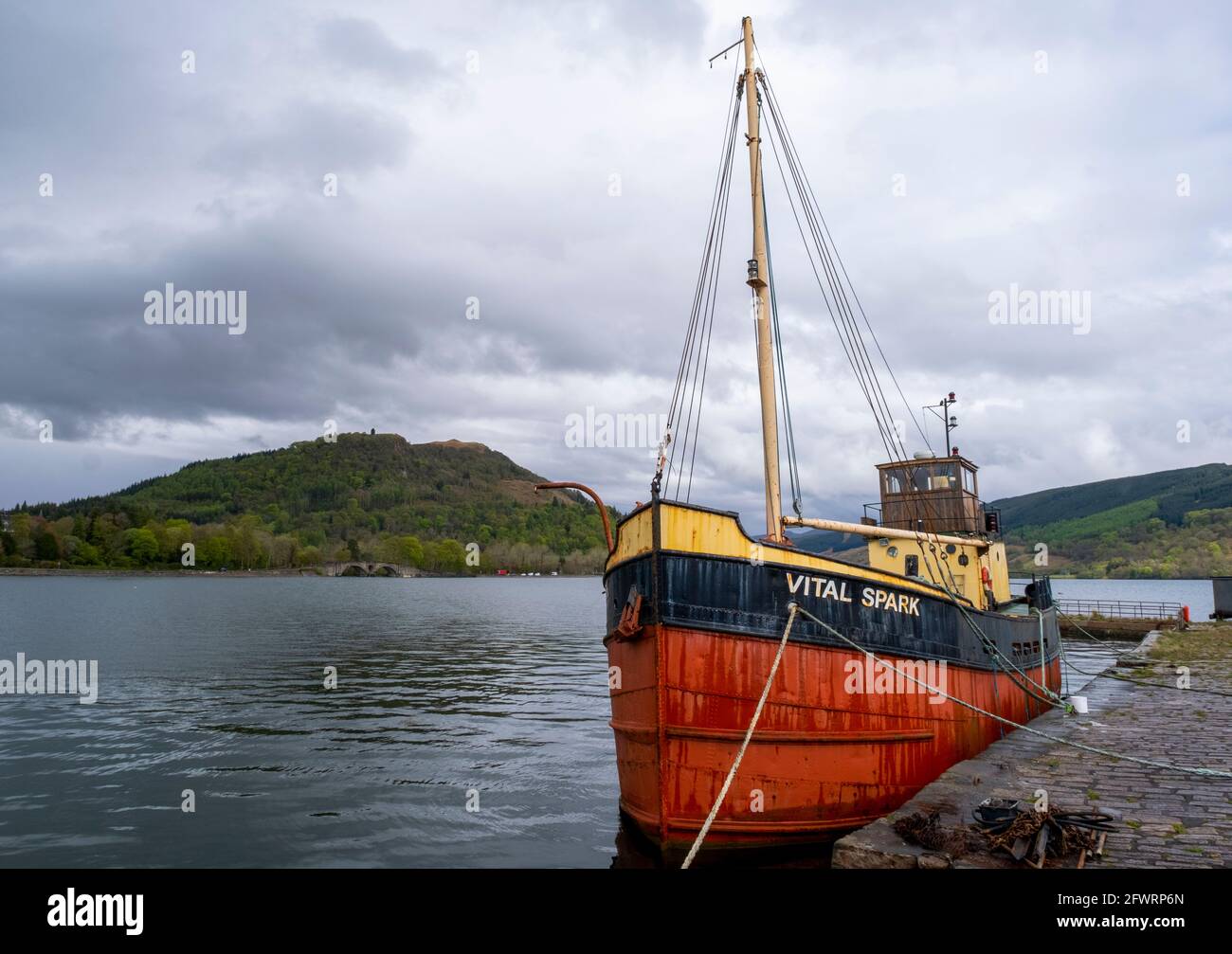 Il Vital Spark Clyde Puffer ormeggiò a Inveraray, Argyll. La barca puffer prende il nome dalla nave nelle storie Para Handy di Neil Munro e nella serie televisiva Foto Stock