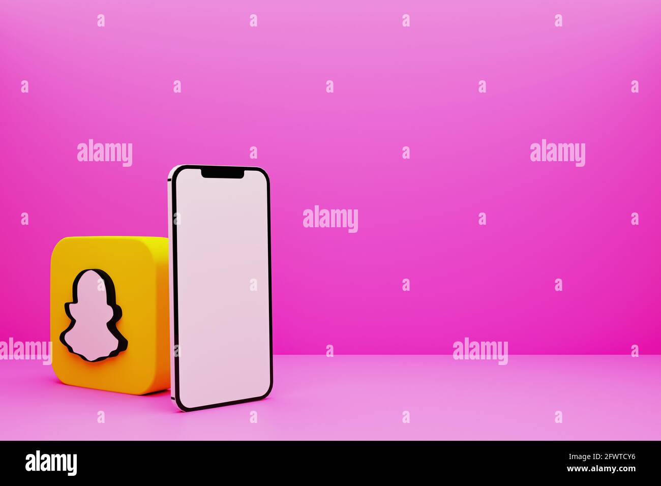 24.5.2021. New York, Stati Uniti. Simbolo dei social media 3D moderno sul piano sfondo vuoto con Mobile. Mobile a schermo bianco con cubo applicativo Foto Stock