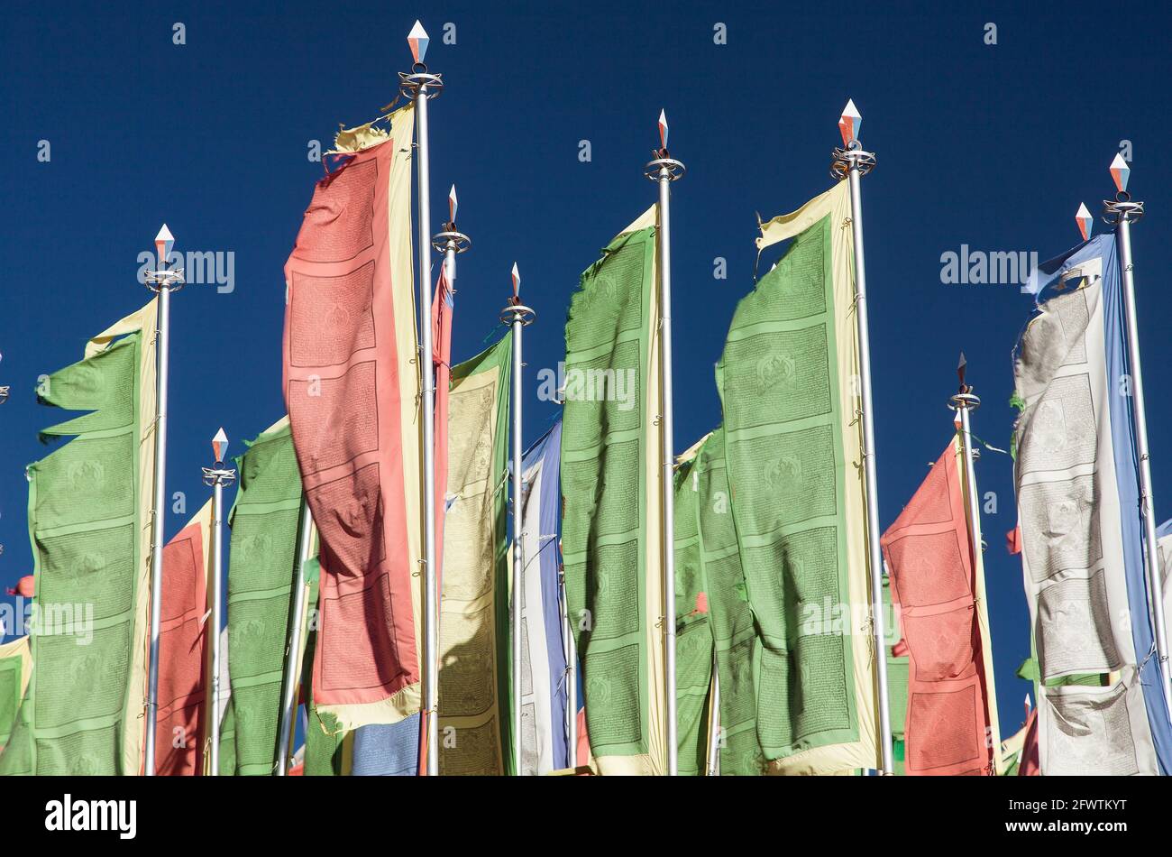 Bandiere di prayar mani, il buddismo del monastero di Za-SA in Nepal Foto Stock