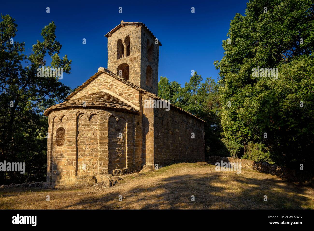 Sant Sadurní de Rotters Hermitage, vicino a Borredà (Berguedà, Catalogna, Spagna, Pirenei) ESP: Ermita de Sant Sadurní de Rotters, cerca de Borredà Foto Stock