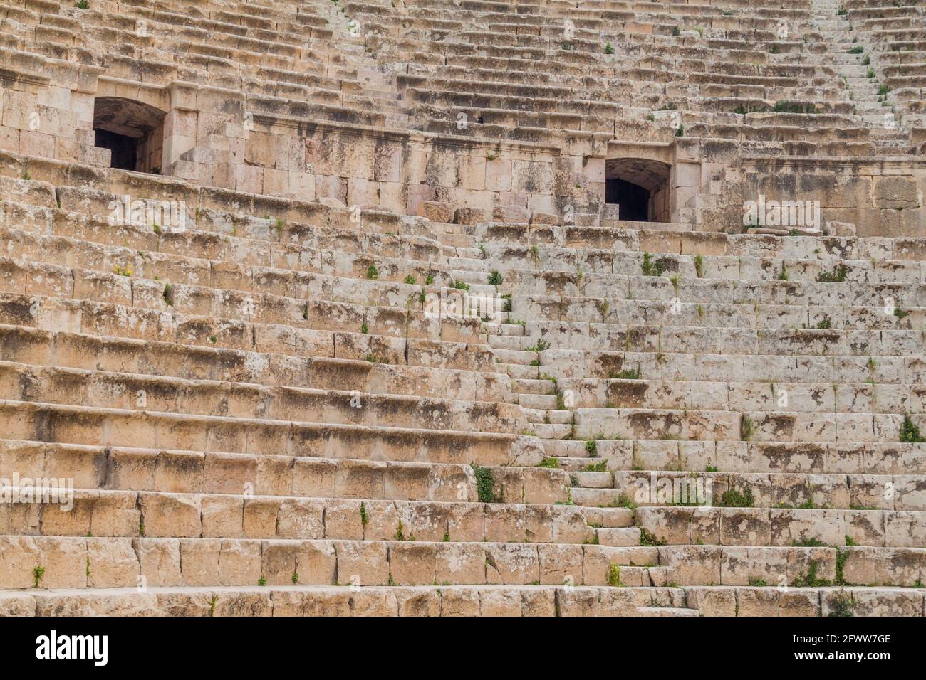 Rovine del Southern Theatre di Jerash, Giordania Foto Stock