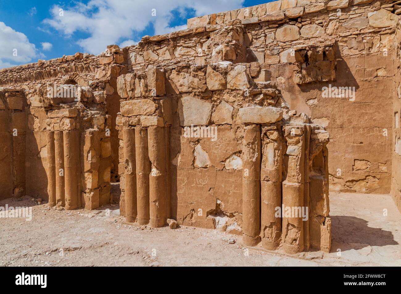 QASR KHARANA, GIORDANIA - 3 APRILE 2017: Rovine di Qasr Kharana a volte Harrana, al-Kharanah, Kharaneh o Hraneh, castello desertico nella Giordania orientale Foto Stock