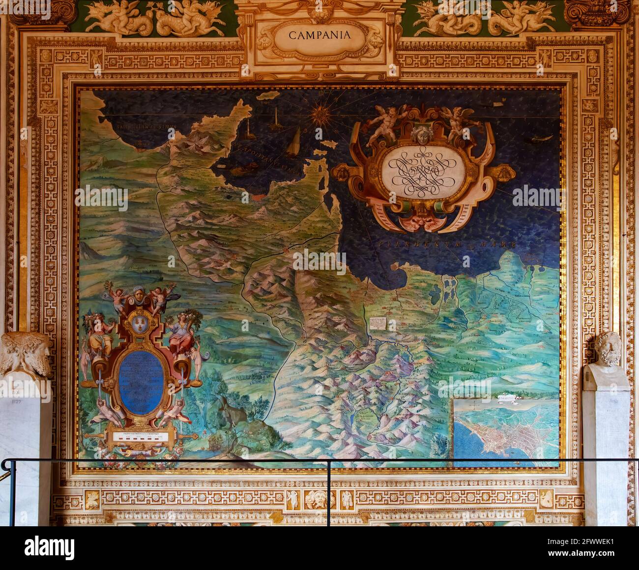 Antica mappa della Campania dipinta su un muro a Musei Vaticani, Roma Foto Stock