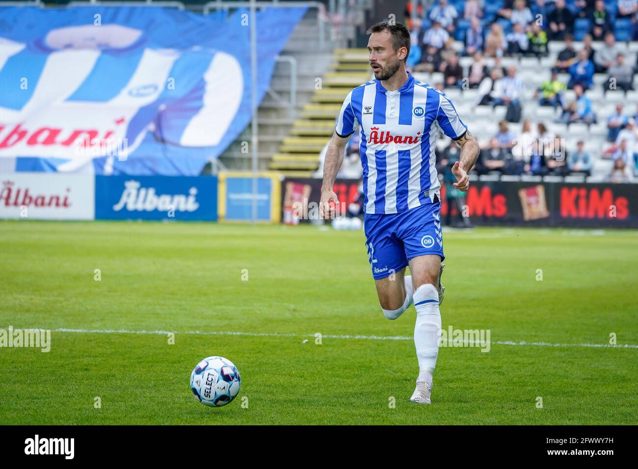 Odense, Danimarca. 24 maggio 2021. Oliver Lund (2) di OB visto durante la partita 3F Superliga tra Odense Boldklub e AC Horsens al Nature Energy Park di Odense. (Photo Credit: Gonzales Photo/Alamy Live News Foto Stock