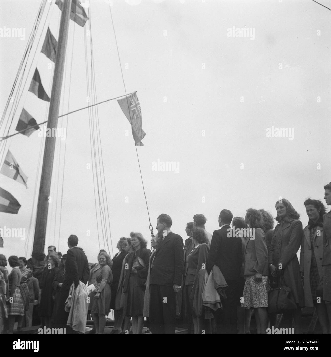 Studenti di lingua inglese: Viaggio in barca, 23 luglio 1946, STUDENTI, Paesi Bassi, foto agenzia stampa del xx secolo, notizie da ricordare, documentario, fotografia storica 1945-1990, storie visive, Storia umana del XX secolo, che cattura momenti nel tempo Foto Stock