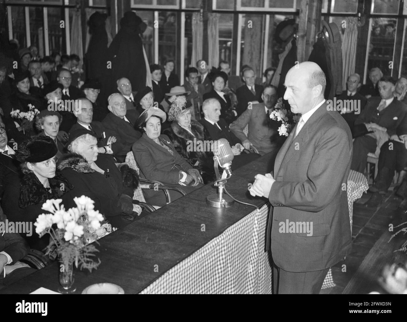 Apertura della mostra a Keukenhof a Lisse del Ministro S.L. Mansholt, 23 marzo 1950, aperture, mostre, Paesi Bassi, agenzia stampa del xx secolo p Foto Stock