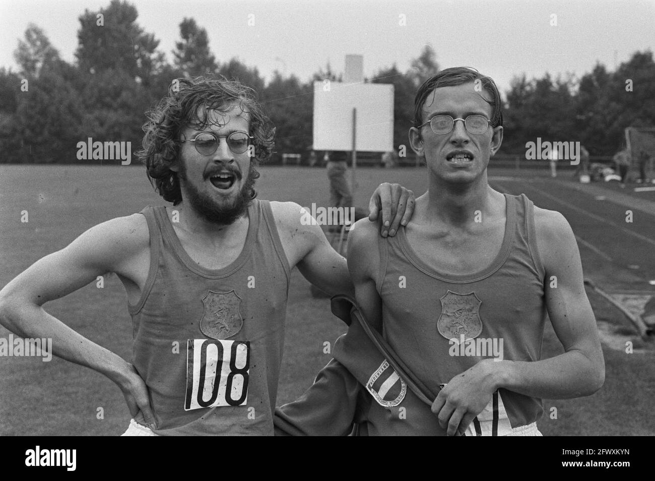 Atletica olandese contro la Danimarca a Groningen; 9, 10: Left Theo Middelkoop , Right Sjef Hensgens, 12: E. Nijstad, 22 agosto 1970; ATLETICA, il Foto Stock