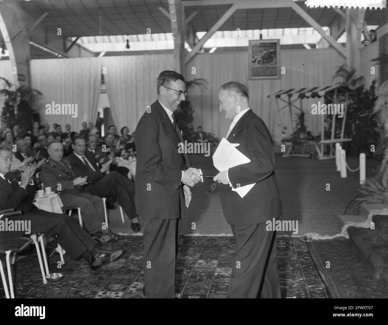 Reception nel vecchio edificio RAI, 6 novembre 1958, ricevimenti, Paesi Bassi, foto agenzia stampa del xx secolo, notizie da ricordare, documentario, hist Foto Stock
